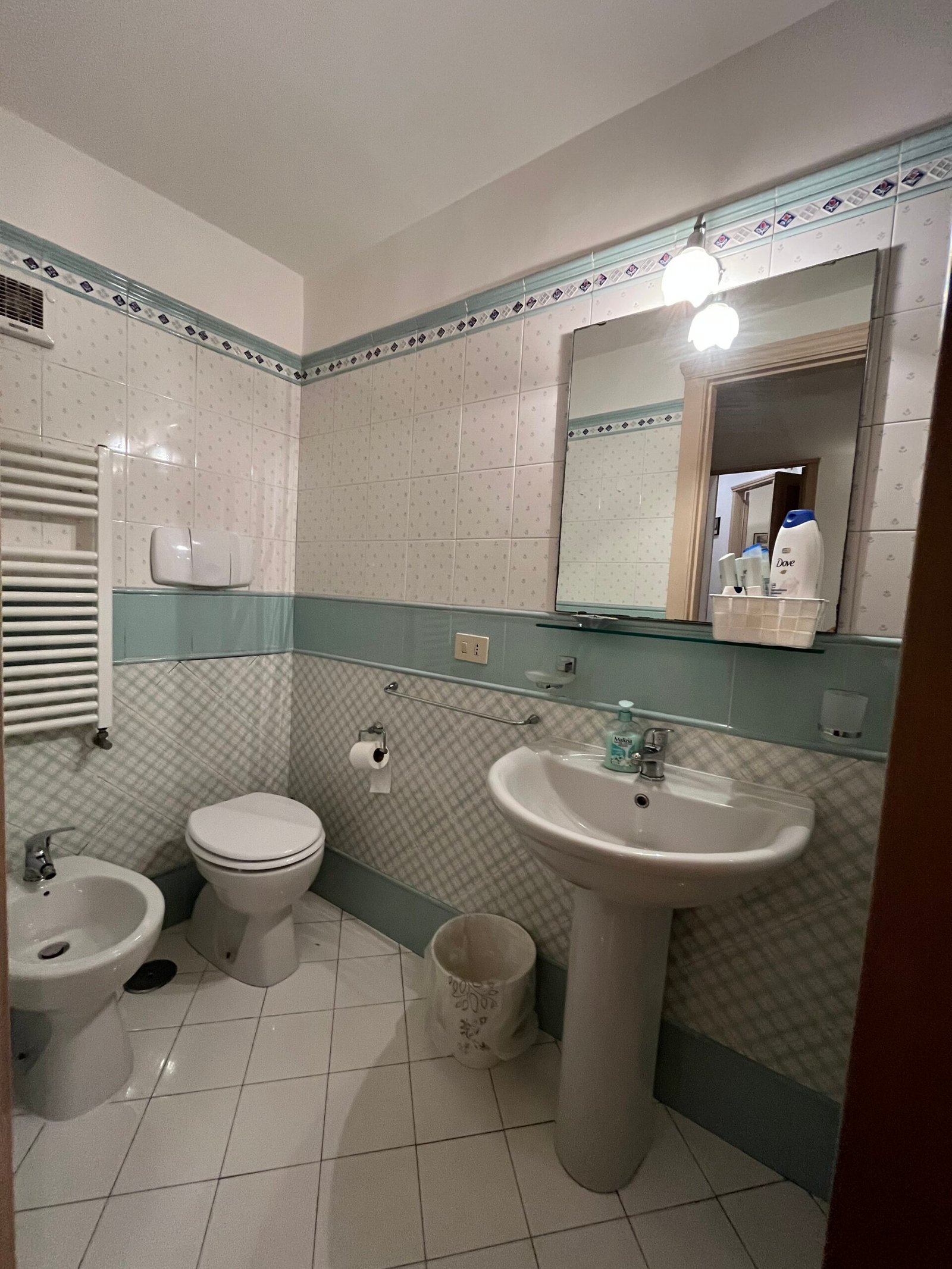 Casa Vacanze Pizzofalcone 41B Napoli, Bagno con doccia